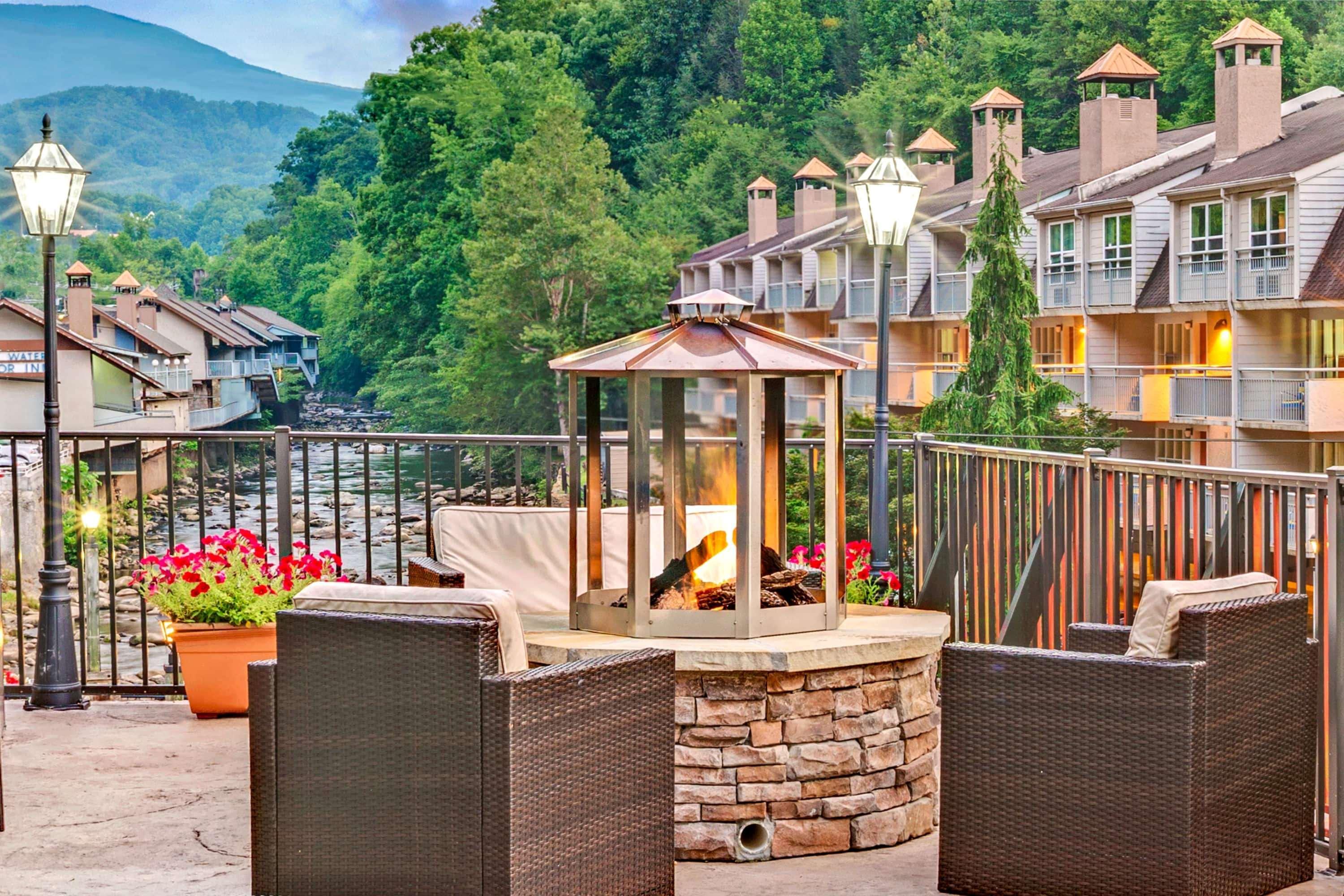 Baymont By Wyndham Gatlinburg On The River Dış mekan fotoğraf